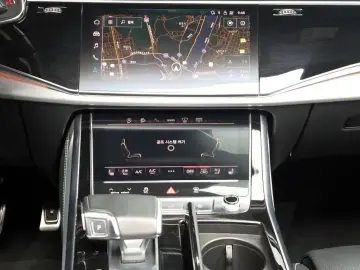 2022 Audi Q8 с пробегом 43 218 км