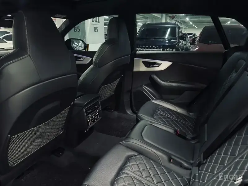 2022 Audi Q8 с пробегом 34 459 км