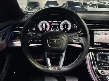 2022 Audi Q8 с пробегом 34 459 км