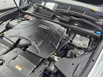 2021 Audi Q8 с пробегом 71 480 км