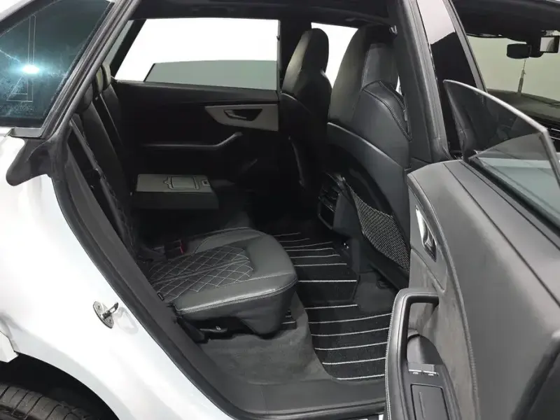 2020 Audi Q8 с пробегом 109 146 км