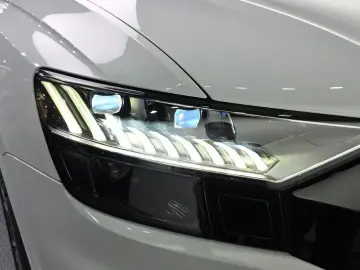2020 Audi Q8 с пробегом 109 146 км