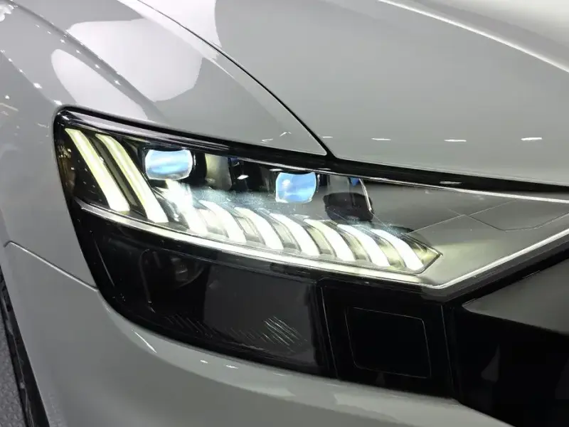 2020 Audi Q8 с пробегом 109 146 км