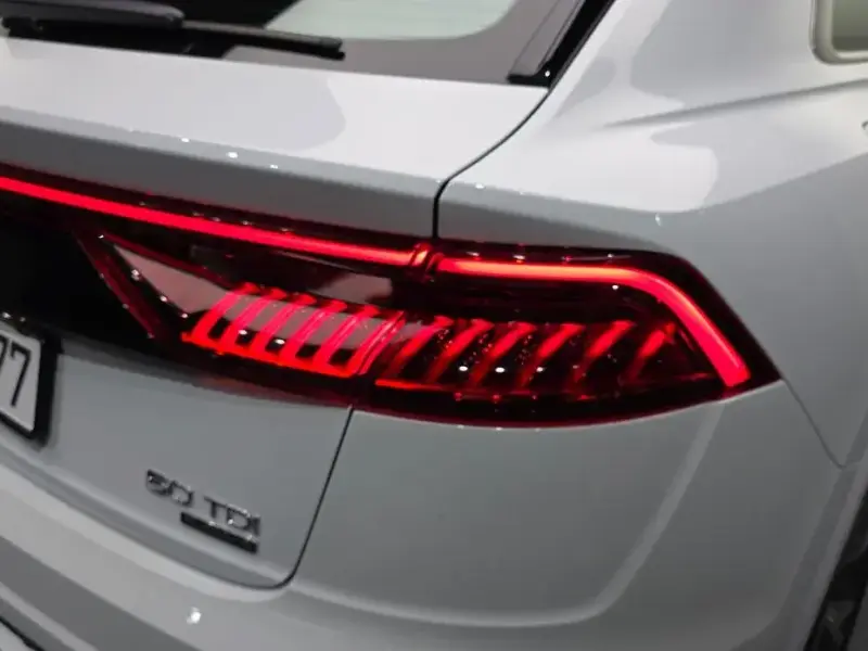 2020 Audi Q8 с пробегом 109 146 км