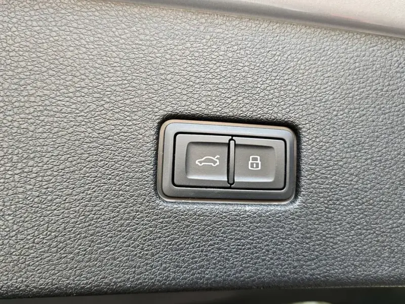 2021 Audi Q8 с пробегом 71 480 км