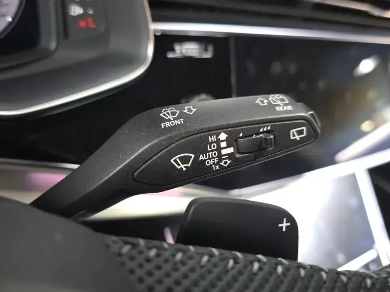 2020 Audi Q8 с пробегом 109 146 км