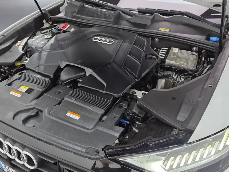 2021 Audi Q8 с пробегом 92 608 км