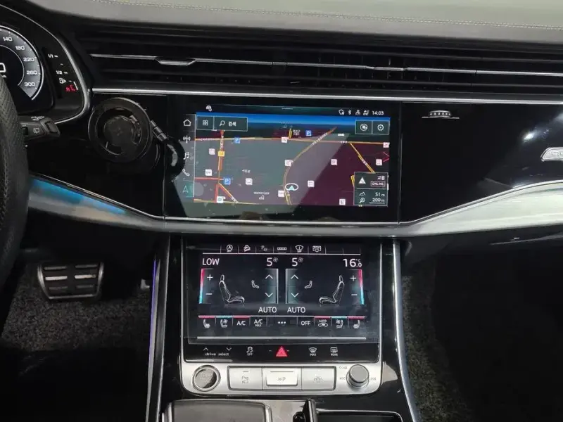 2021 Audi Q8 с пробегом 92 608 км