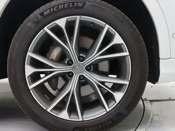 2020 Audi Q8 с пробегом 99 035 км