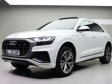 2020 Audi Q8 с пробегом 99 035 км