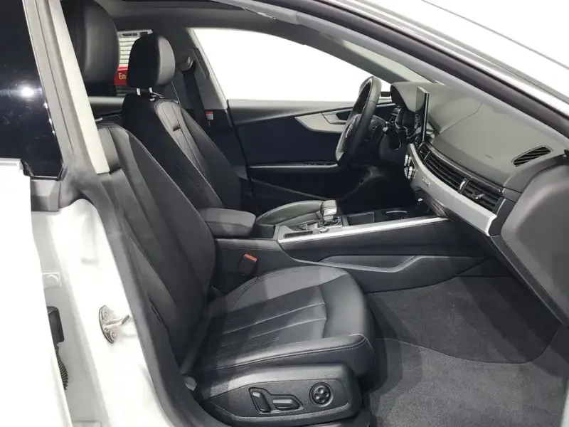 2023 Audi A5 с пробегом 40 277 км