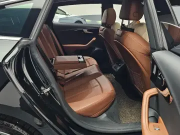 2022 Audi A5 с пробегом 46 243 км