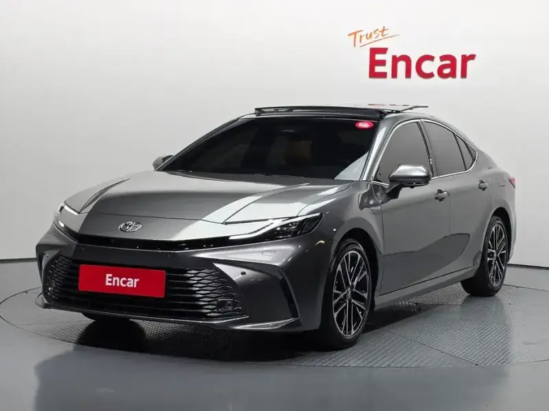 2025 Toyota Camry с пробегом 3 642 км