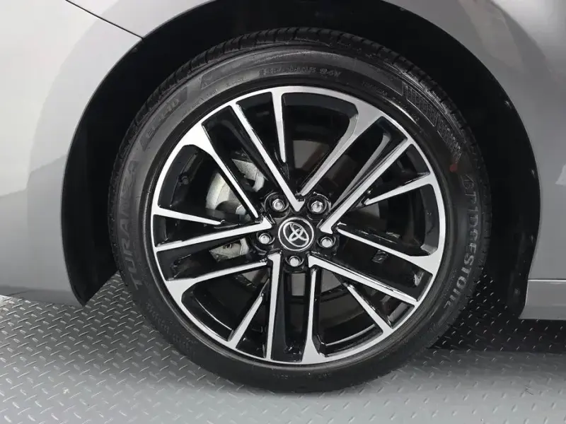 2025 Toyota Camry с пробегом 3 642 км