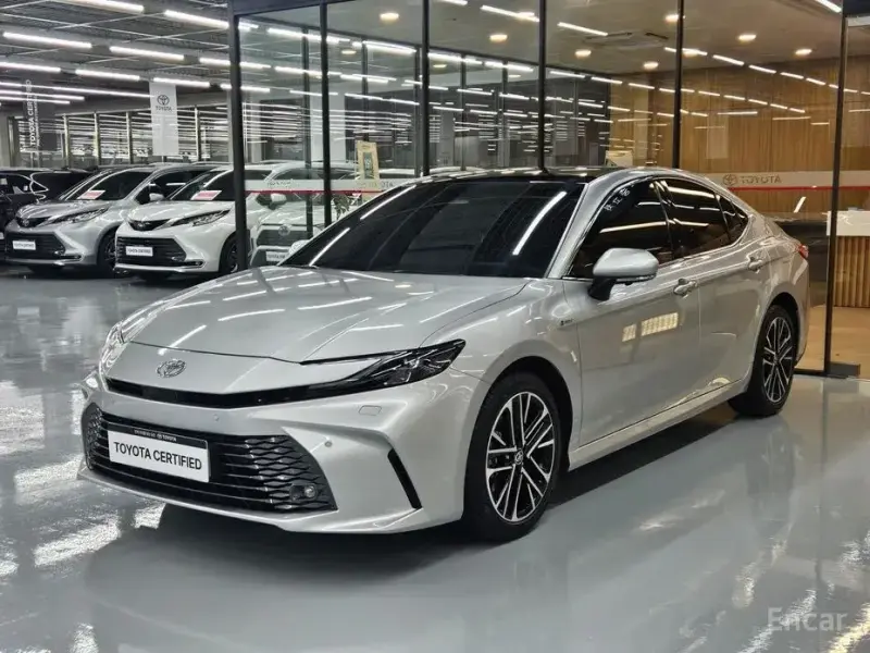 2025 Toyota Camry с пробегом 12 136 км