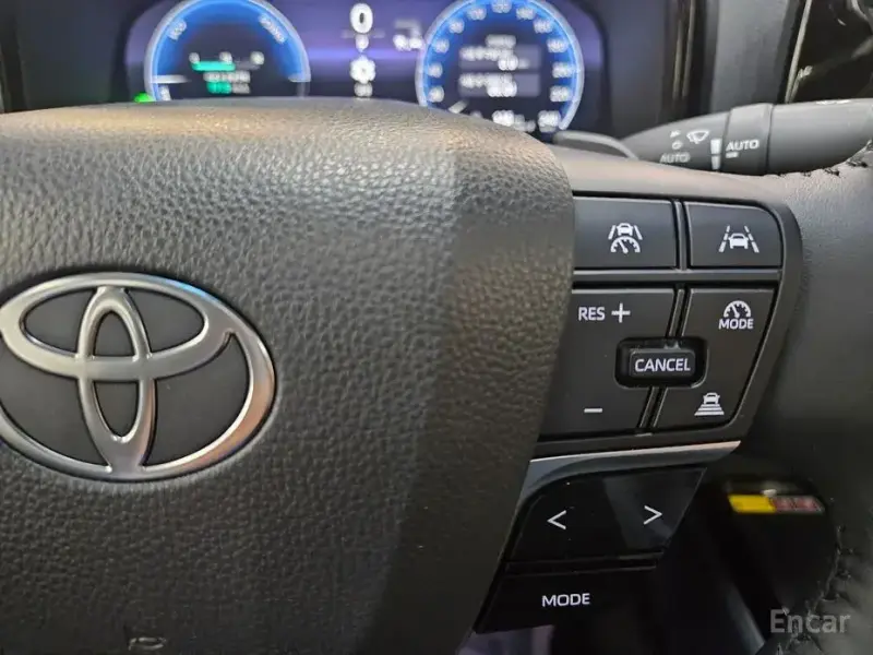 2025 Toyota Camry с пробегом 12 136 км