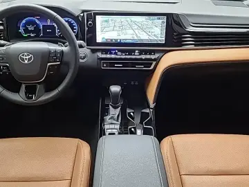 2025 Toyota Camry с пробегом 3 622 км
