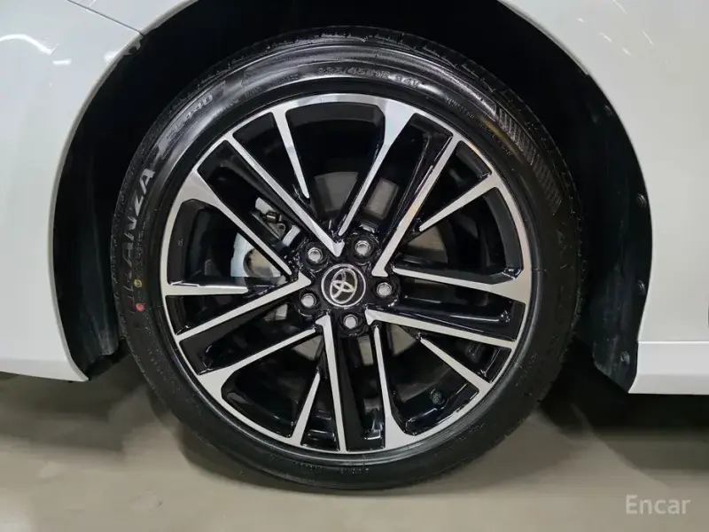 2025 Toyota Camry с пробегом 3 673 км