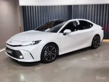 2025 Toyota Camry с пробегом 8 897 км