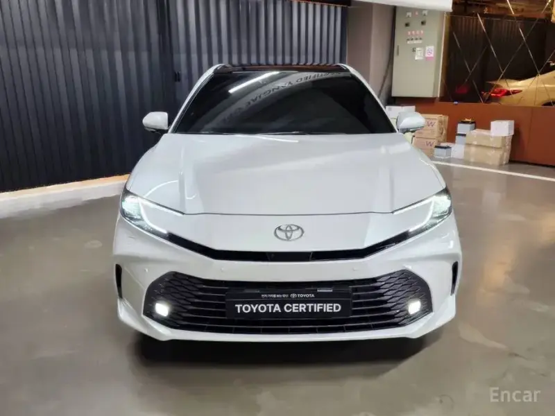 2025 Toyota Camry с пробегом 8 897 км