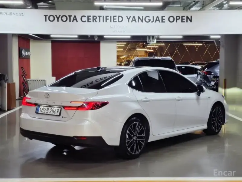 2025 Toyota Camry с пробегом 8 897 км