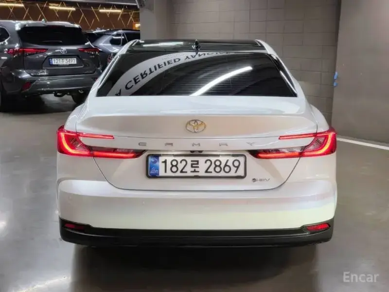 2025 Toyota Camry с пробегом 8 897 км