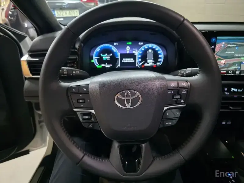 2025 Toyota Camry с пробегом 3 673 км