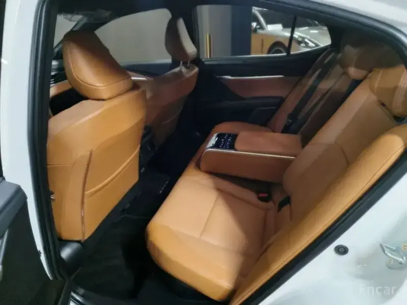 2025 Toyota Camry с пробегом 8 897 км