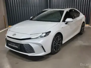 2025 Toyota Camry с пробегом 5 818 км