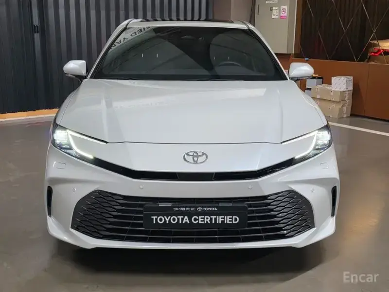2025 Toyota Camry с пробегом 5 818 км