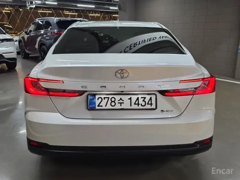 2025 Toyota Camry с пробегом 5 818 км