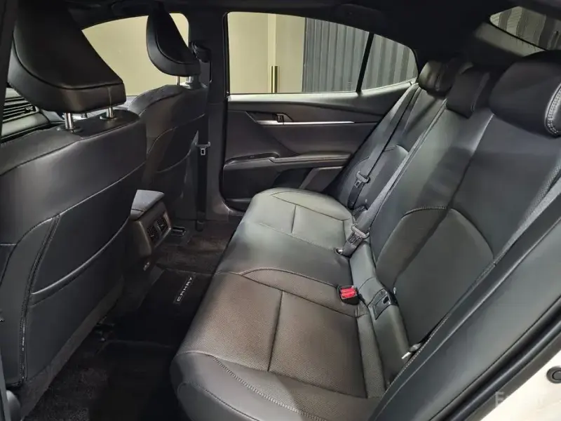 2025 Toyota Camry с пробегом 5 818 км