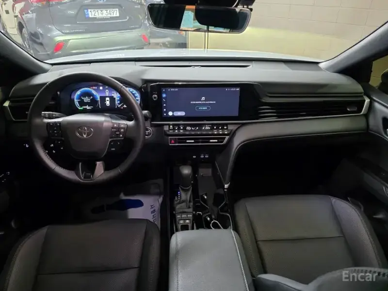 2025 Toyota Camry с пробегом 5 818 км