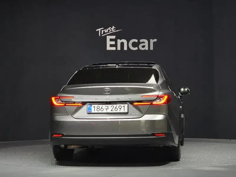 2025 Toyota Camry с пробегом 3 912 км