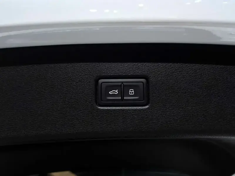 2023 Audi Q5 с пробегом 24 668 км