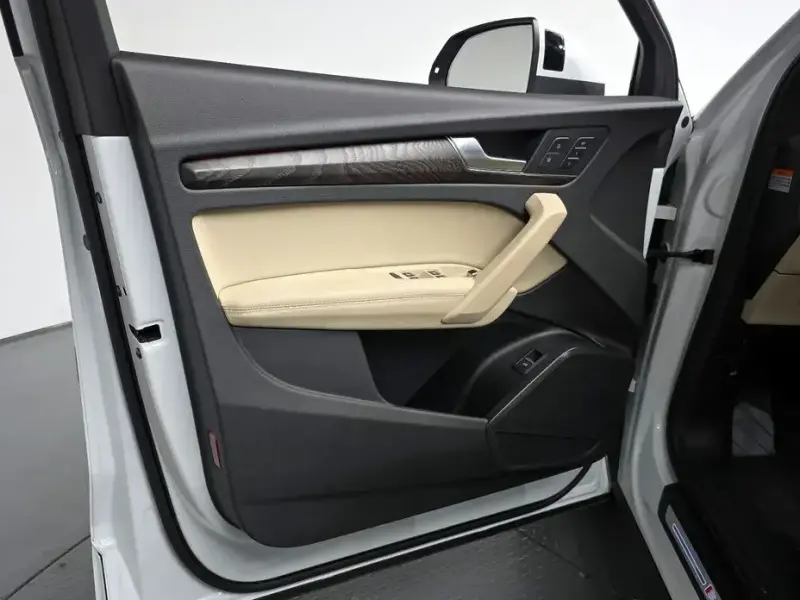 2023 Audi Q5 с пробегом 24 668 км