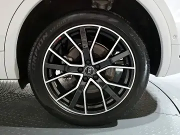 2023 Audi Q5 с пробегом 24 668 км