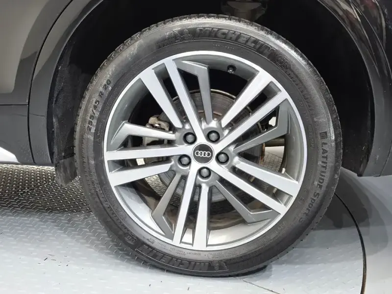 2021 Audi Q5 с пробегом 32 761 км