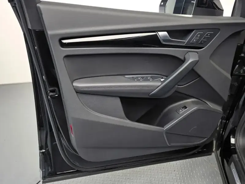 2021 Audi Q5 с пробегом 32 761 км