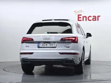 2021 Audi Q5 с пробегом 74 191 км