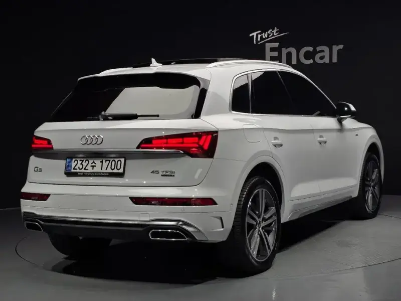 2023 Audi Q5 с пробегом 15 772 км