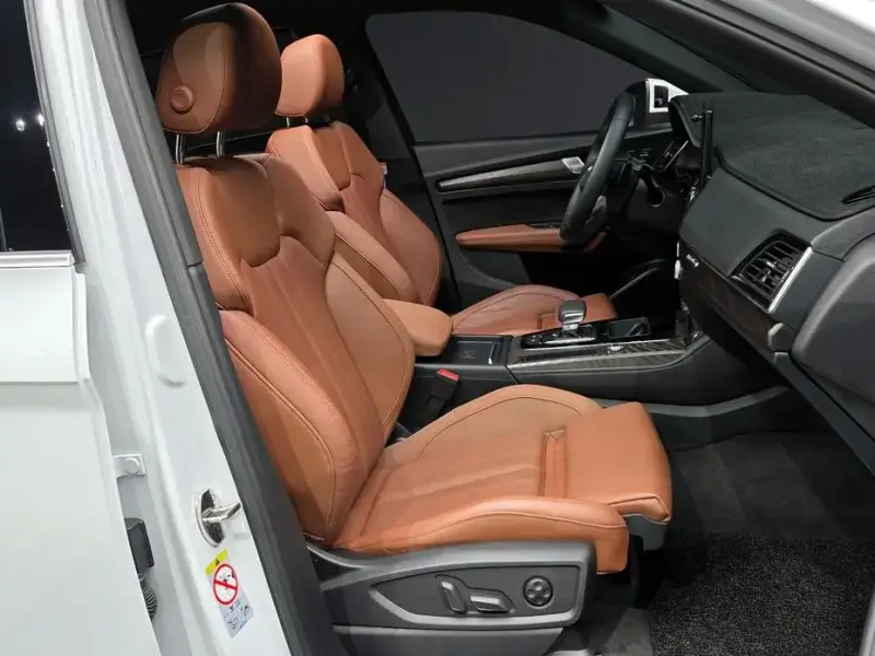 2023 Audi Q5 с пробегом 15 772 км