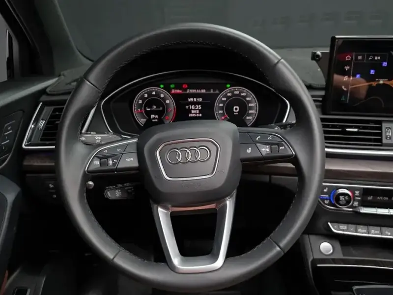 2023 Audi Q5 с пробегом 15 772 км