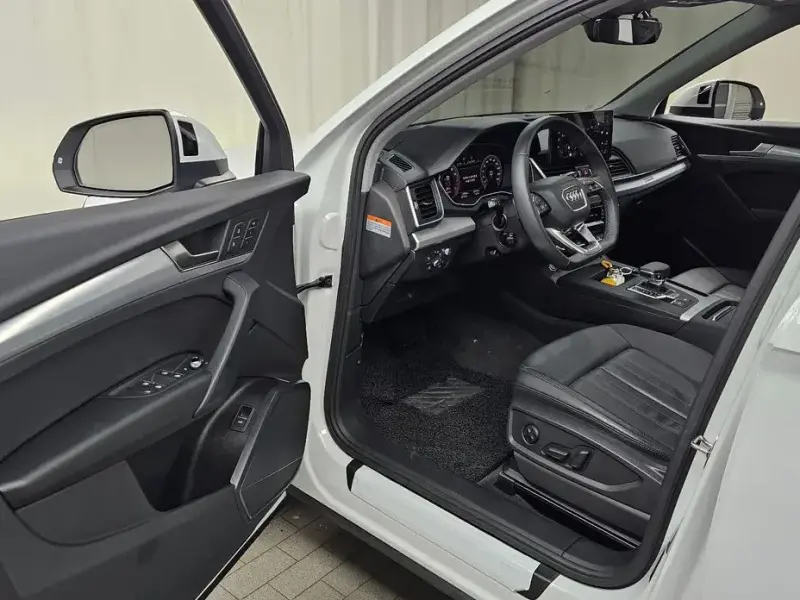 2023 Audi Q5 с пробегом 13 555 км
