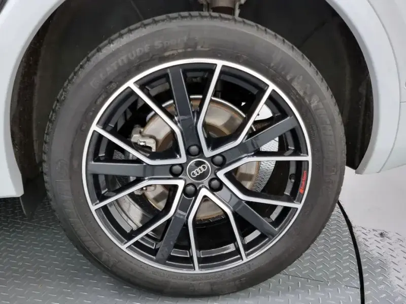 2023 Audi Q5 с пробегом 58 311 км