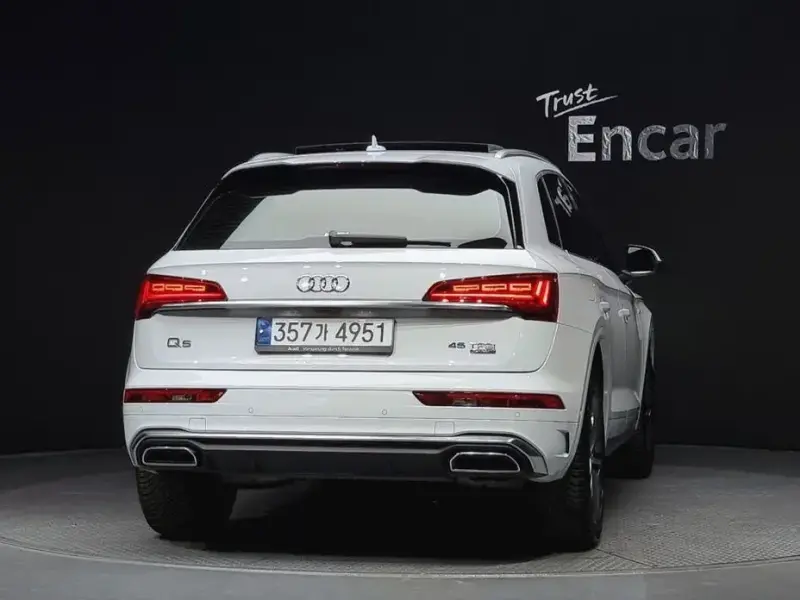 2023 Audi Q5 с пробегом 49 635 км