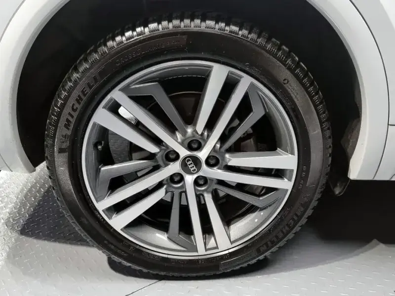 2023 Audi Q5 с пробегом 49 635 км