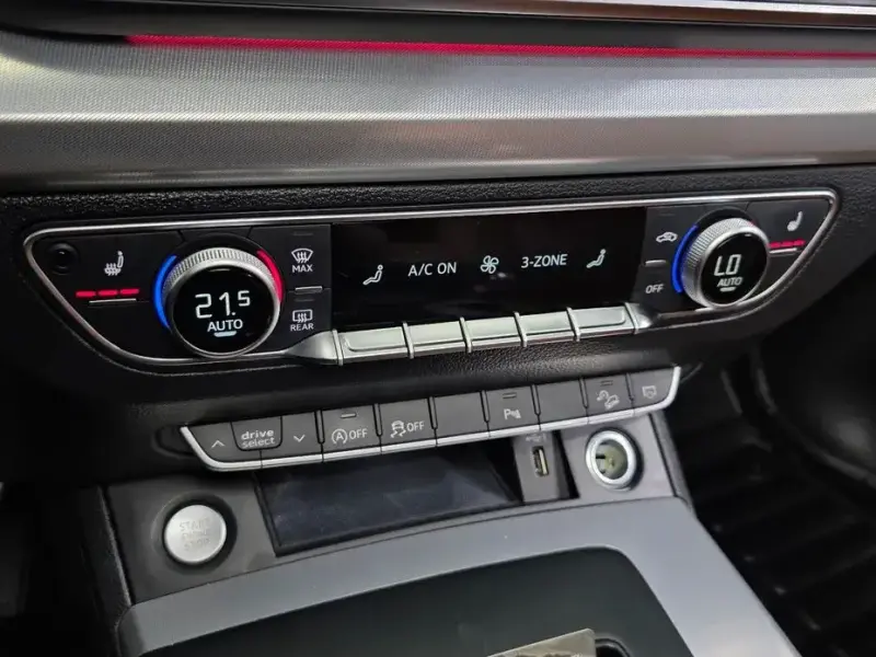 2023 Audi Q5 с пробегом 27 740 км