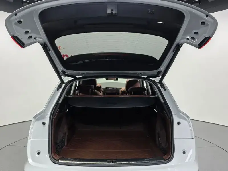 2023 Audi Q5 с пробегом 27 740 км