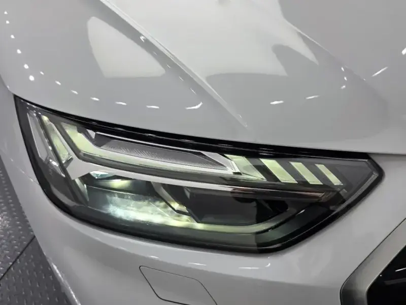 2023 Audi Q5 с пробегом 27 740 км
